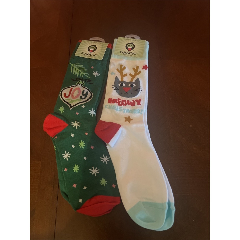 2 Pairs Women /Men Christmas Holiday Socks Joy Melquiades Christmas